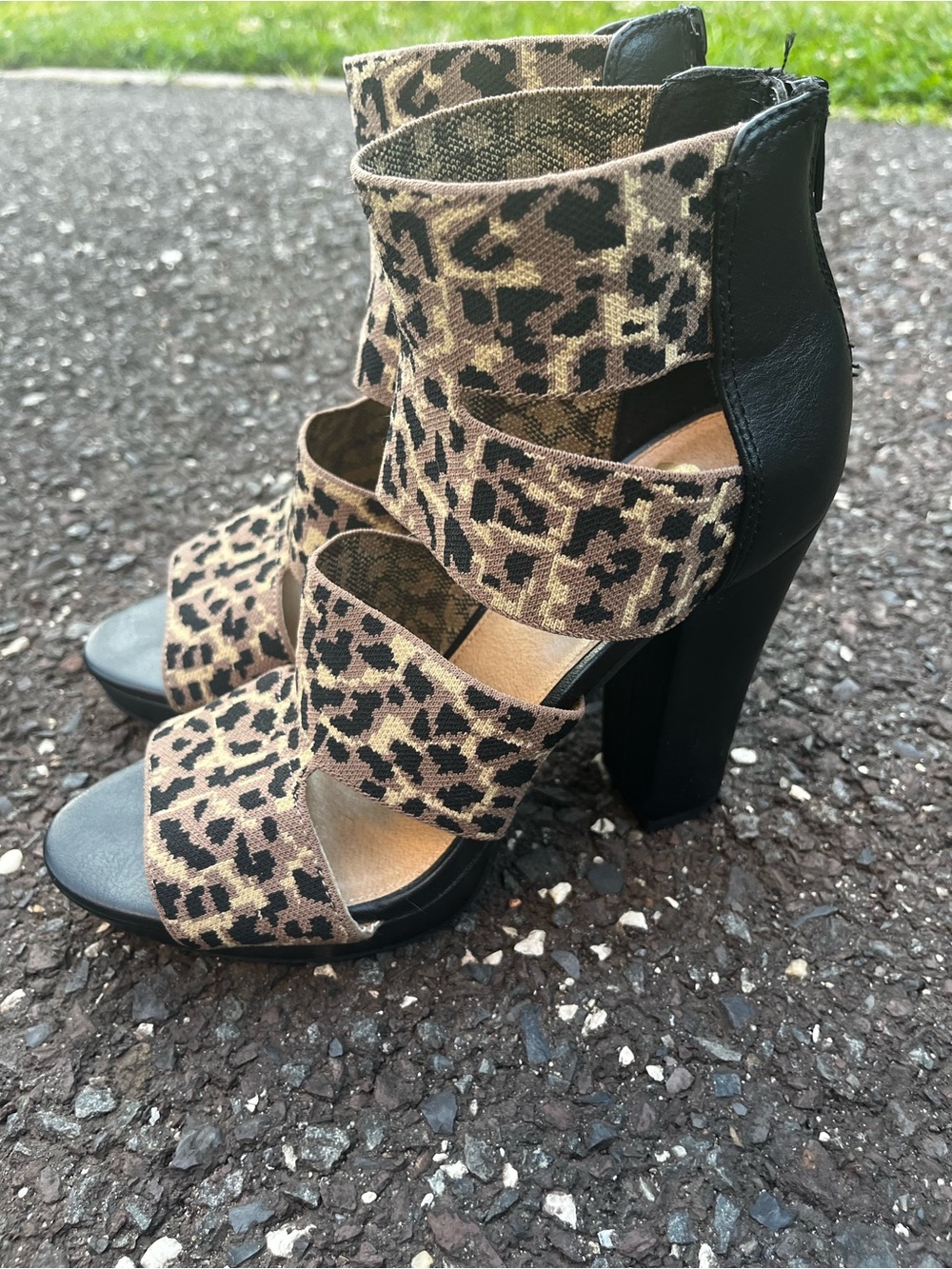 Restricted Leopard Print Block Heel Sandals Womens 7.5 Elastic Strappy EUC